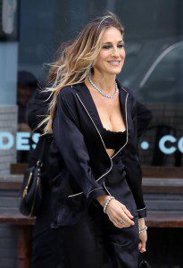 sarah-jessica-parker-films-a-commercial-in-nyc-06-05-2018-13