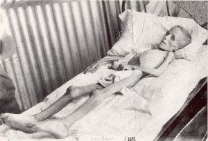 Lizzie van Zyll a její matka měly nejnižší příděly kvůli účasti otce v búrské guerille. Dívka byla téměř na hranici smrti přesunuta do nemocnice v Bloemfontein, kde ji ošetřující lékař označil za blázna jen proto, že neuměla anglicky. Zemřela na tyfus v květnu 1901 ve věku 7 let.
