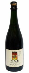 Specialitou vinařství Vican je víno vyrobené osm tisíc let starou metodou kvevri ve speciálních hliněných nádobách, ne nepodobných řeckým amforám 